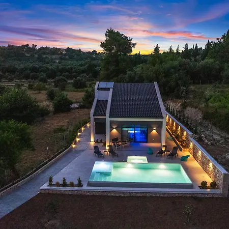 Soha Luxury House Lazaráta