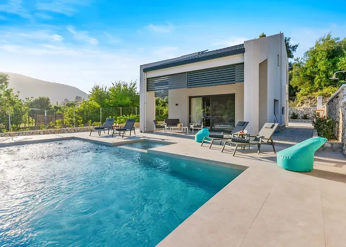 Soha Luxury House Villa Lazaráta